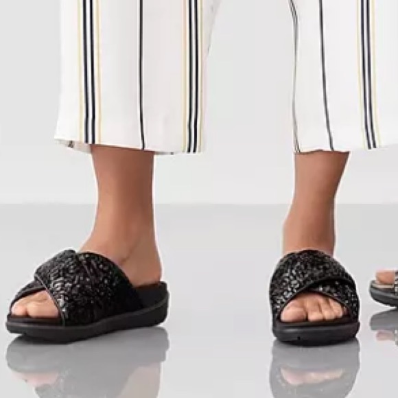 Limited Edition Fitflop Loosh Luxe Glitter Sandals - Picture 7 of 8